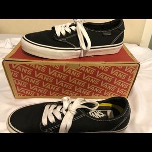 Black and White Vans (W 8.0)